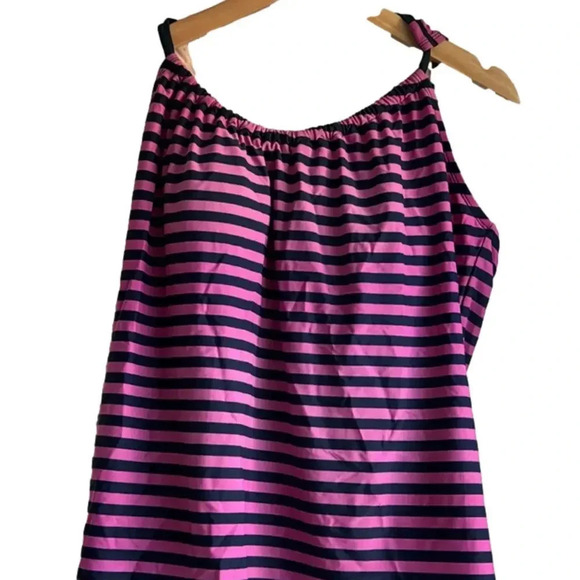 Swim top, tankini - Picture 1 of 5